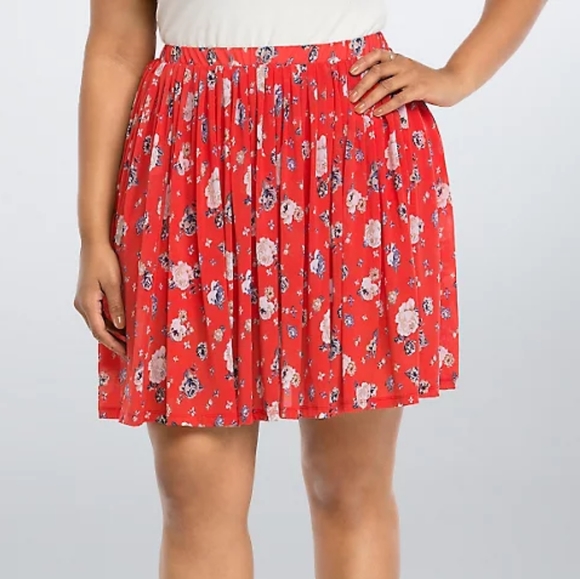 FLORAL MESH SKATER SKIRT - Picture 2 of 3